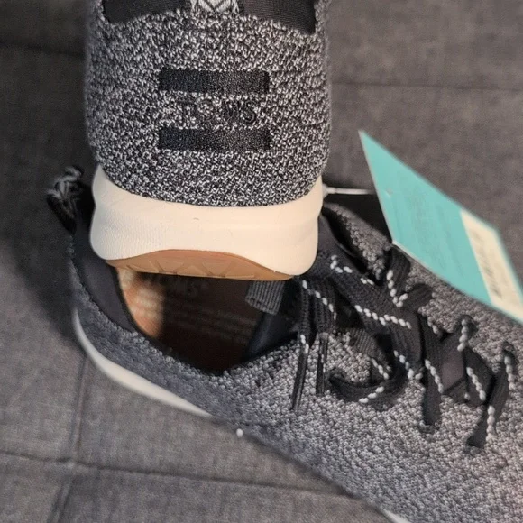 Toms Women's Cabrillo Black Terry Sneakers Sz 9.5 - Picture 4 of 5